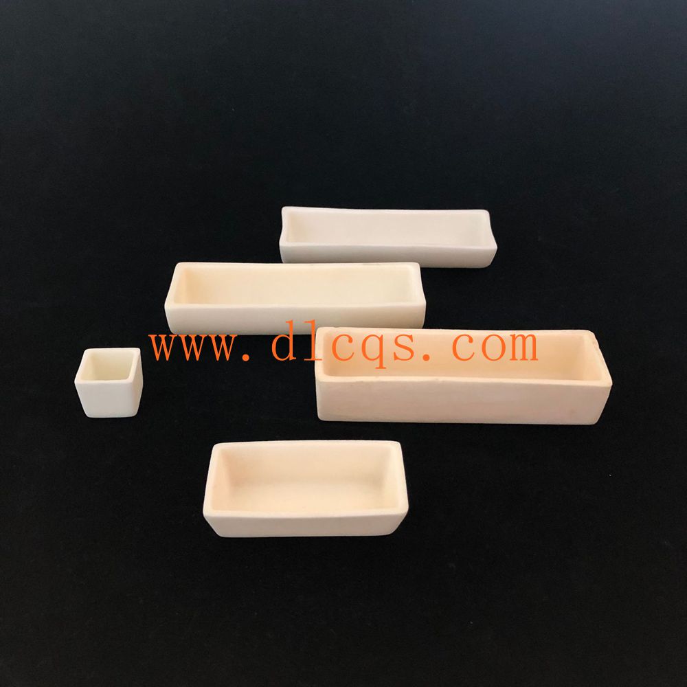 Alumina ceramic crucible