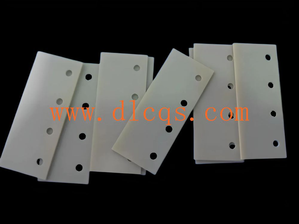 Aluminum nitride ceramic substrate